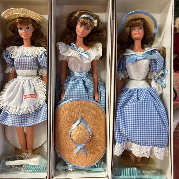 Barbies - Picture 1 of 8